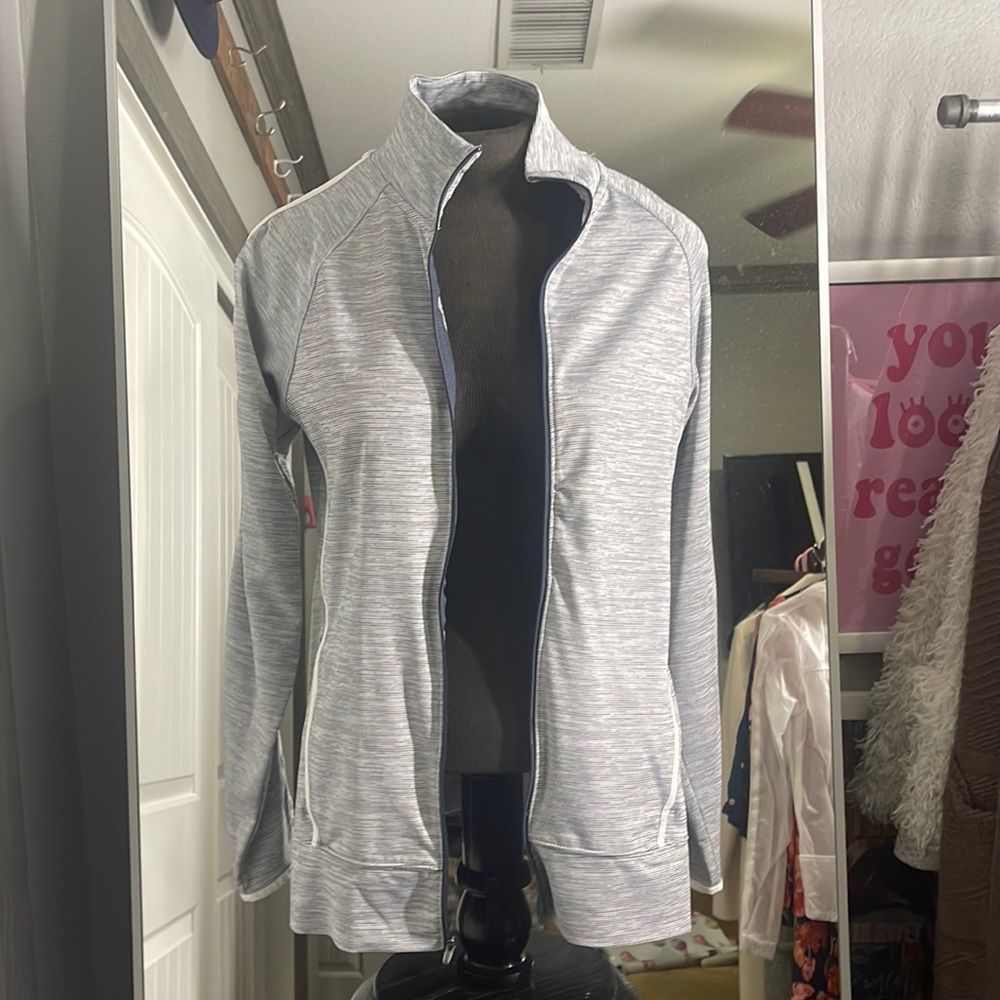 NWOT Champion zip up jacket Size: Medium